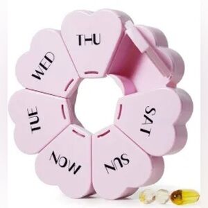 PINK HEART SHAPED WEEKLY PILL ORGANIZER